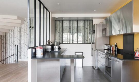 5 Idee Per Separare la Cucina dal Living con Una Sola Vetrata